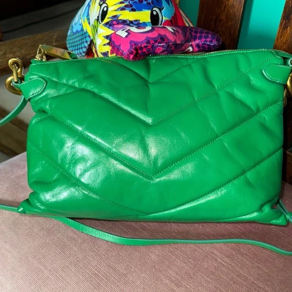 💚🤮🐸🦖Rebecca Minkoff Green Shoulder Bag with Gold Chain - Picture 11 of 16